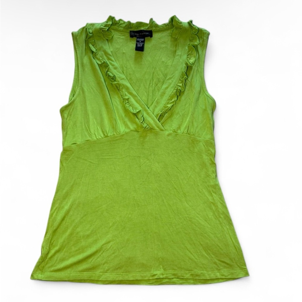 Vintage y2k Fairycore Green ruffle top with V-neckline and elastic waistband 🪐